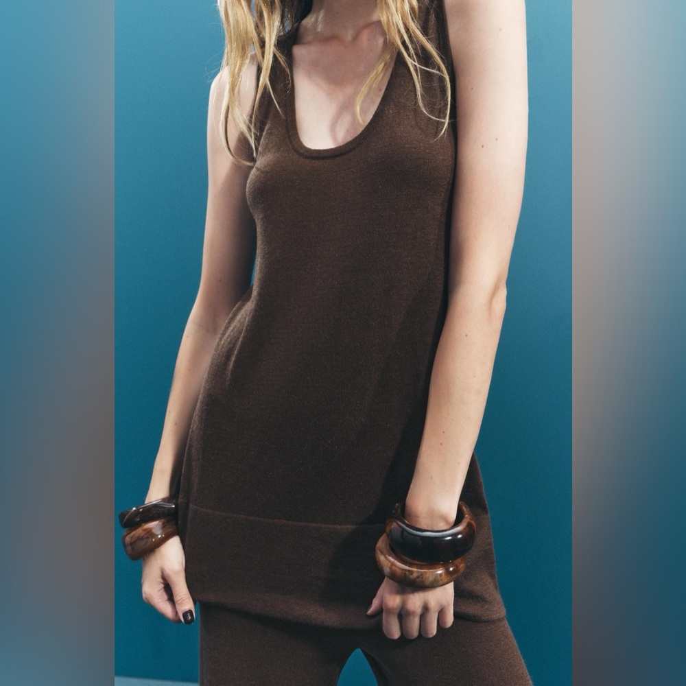 BASIC KNIT TANK TOP